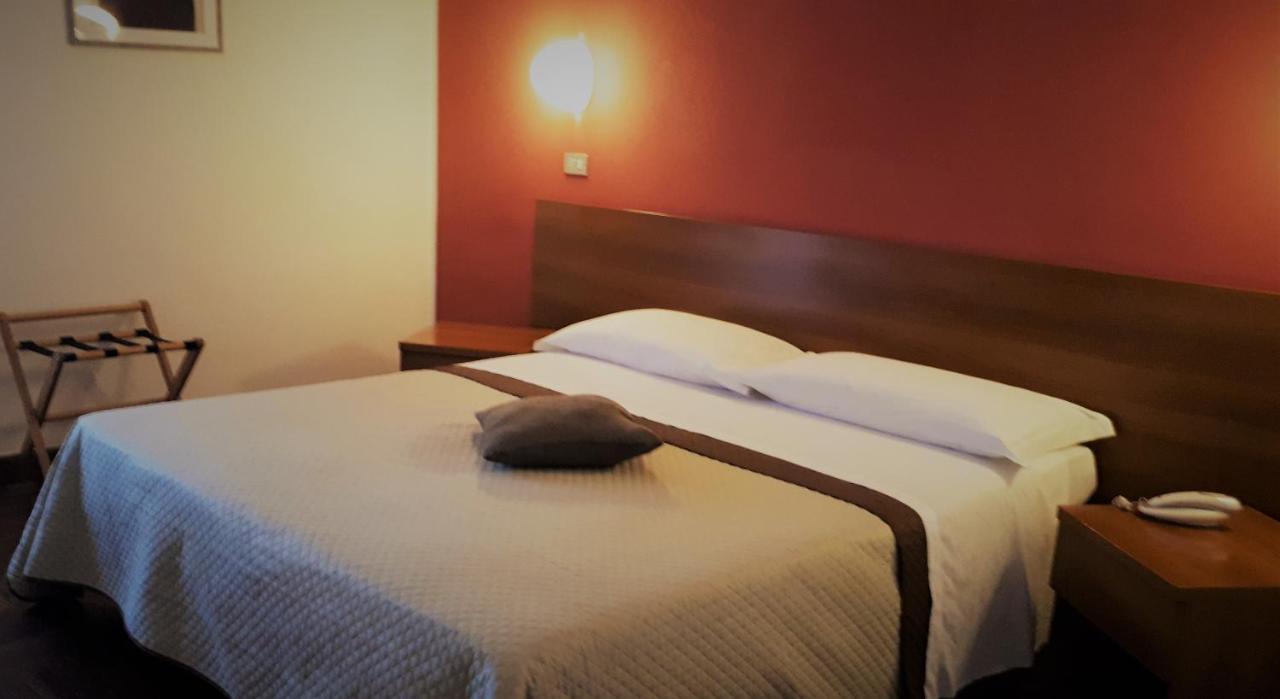 Hotel Kristall Orvieto Exterior photo