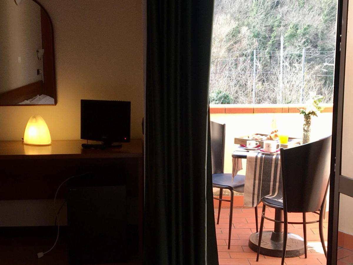 Hotel Kristall Orvieto Exterior photo